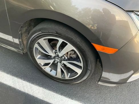 Used 2021 Honda Odyssey Touring image 3