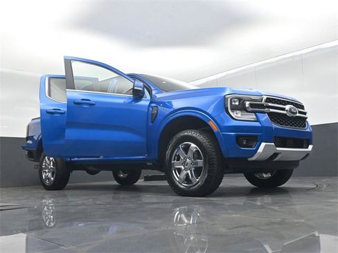 Used 2025 Ford Ranger Lariat w/ Chrome Accent Package image 70