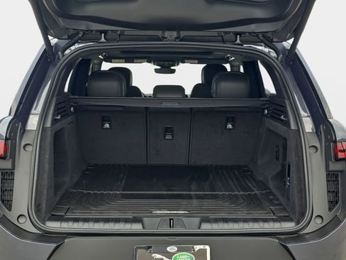 New 2026 Land Rover Range Rover Sport SE AWD/4WD image 12