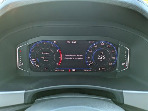 Used 2021 Volkswagen Atlas SEL R-Line image 3