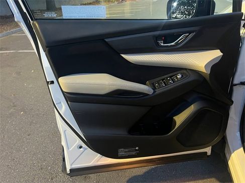 Used 2022 Subaru Ascent Premium w/ Convenience Package image 16