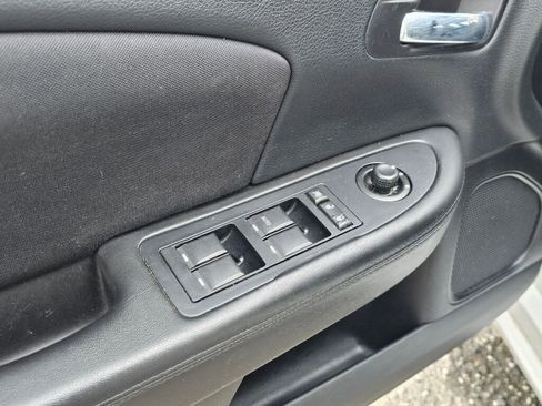 Used 2013 Chrysler 200 LX FWD image 26