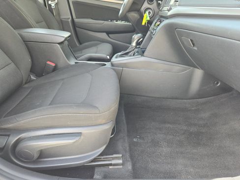 Used 2018 Hyundai Elantra SEL image 14