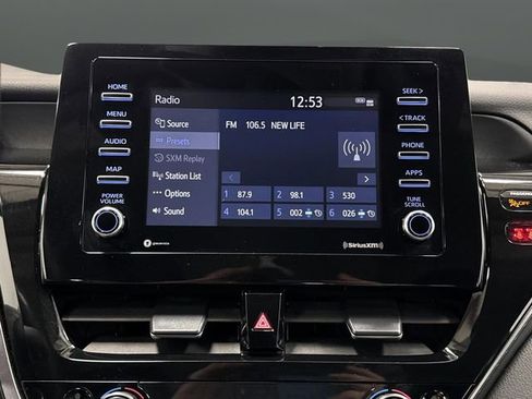 Used 2023 Toyota Camry SE image 15