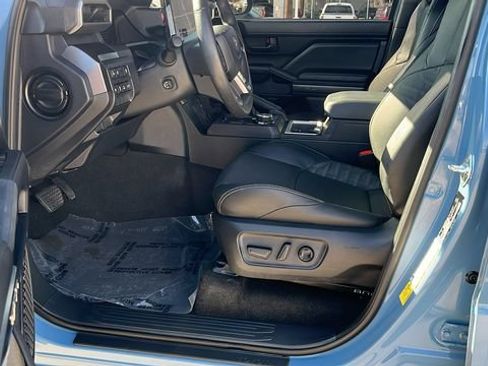 Used 2026 Toyota 4Runner TRD Off-Road Premium AWD/4WD image 18