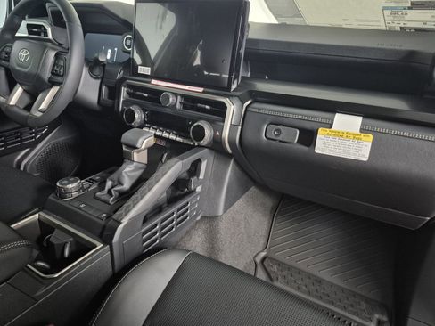 New 2026 Toyota 4Runner 4WD image 40