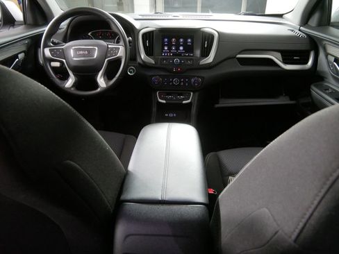 Used 2023 GMC Terrain SLE w/ Driver Convenience Package image 17