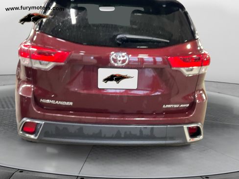 Used 2018 Toyota Highlander Limited image 4