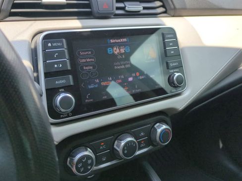 Used 2021 Nissan Versa SV FWD image 27