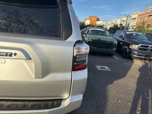 Used 2021 Toyota 4Runner SR5 image 5