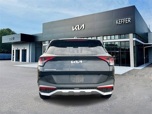 Certified 2024 Kia Sportage LX image 7