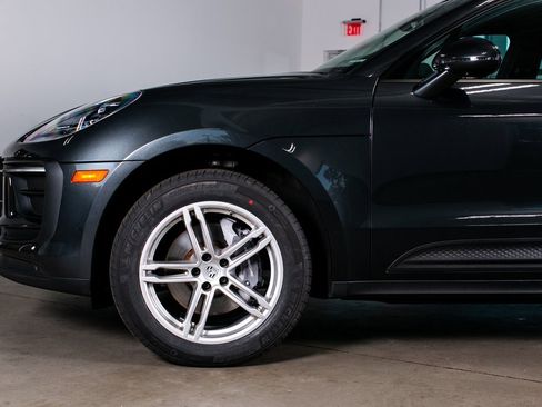 Used 2024 Porsche Macan image 14