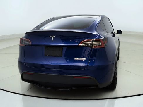 Used 2024 Tesla Model Y Performance AWD/4WD image 6