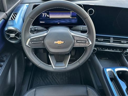 New 2026 Chevrolet Equinox EV LT image 19