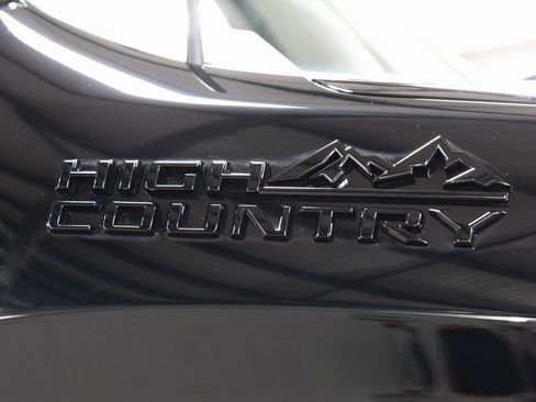 Used 2025 Chevrolet Silverado 1500 High Country w/ Midnight Edition image 16