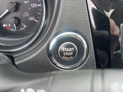 Used 2020 Nissan Rogue SL w/ Premium Package AWD/4WD image 63