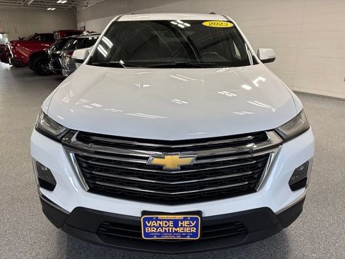 Used 2023 Chevrolet Traverse LT AWD/4WD image 2