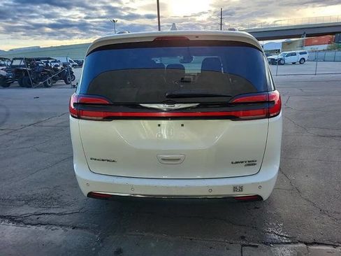 Used 2021 Chrysler Pacifica Limited w/ Premium & Safety Sphere Group image 3