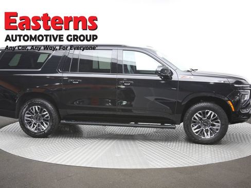 Used 2025 Chevrolet Suburban Z71 AWD/4WD image 49
