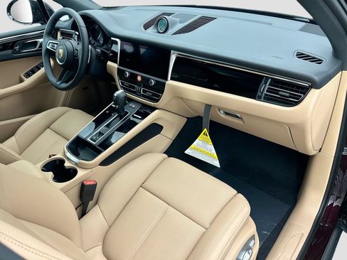 Used 2026 Porsche Macan AWD/4WD image 20