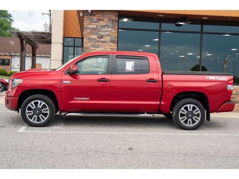 Used 2018 Toyota Tundra SR5 w/ TRD Sport Package AWD/4WD image 6