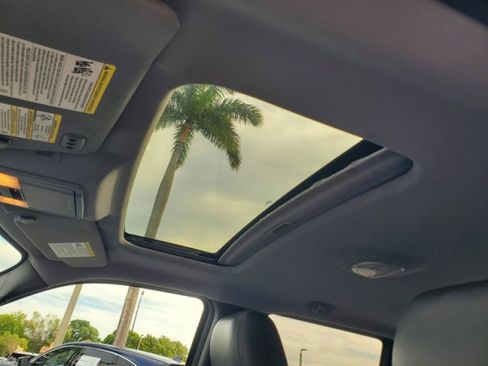 Used 2013 Ford F150 Lariat w/ Luxury Equipment Group image 11