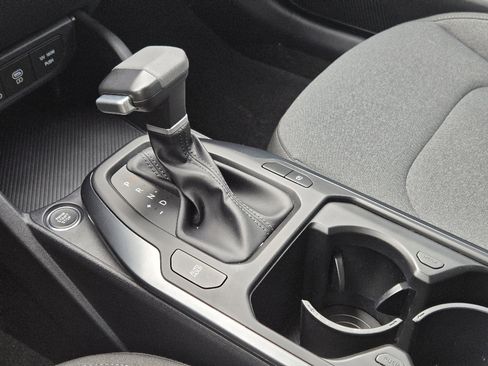 New 2025 Kia K4 LX image 15