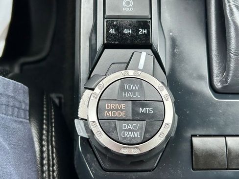 Used 2024 Toyota Tacoma TRD Off-Road AWD/4WD image 29