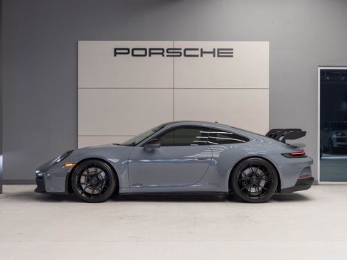 Used 2024 Porsche 911 GT3 image 2