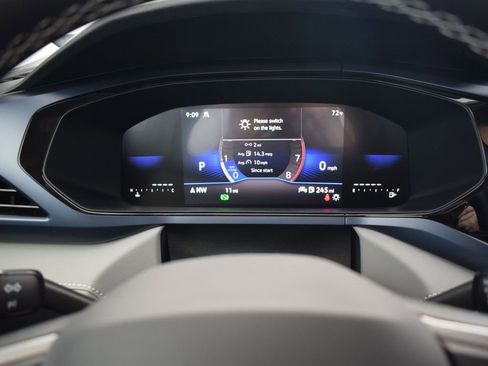 Used 2024 Volkswagen Taos SE image 32