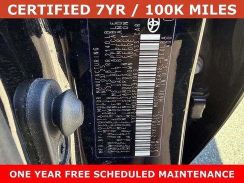 Used 2025 Toyota Corolla LE FWD image 29