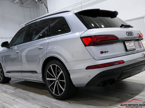 Used 2022 Audi SQ7 Prestige image 17