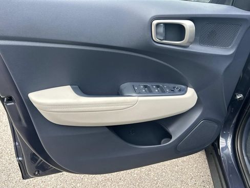 New 2026 Hyundai Venue SEL FWD image 15