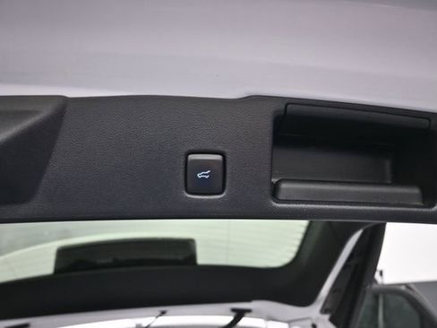 Used 2022 Ford Escape SEL w/ Equipment Group 302A AWD/4WD image 7