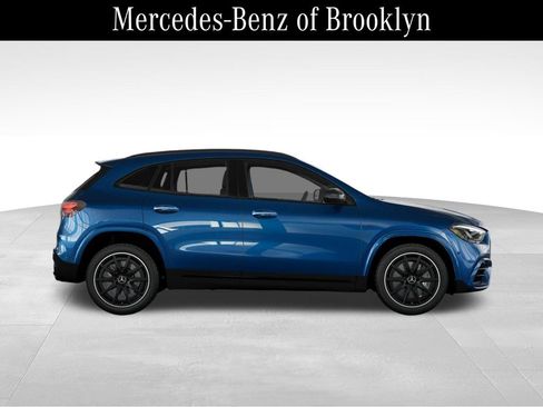 Used 2025 Mercedes-Benz GLA 35 AMG 4MATIC image 2