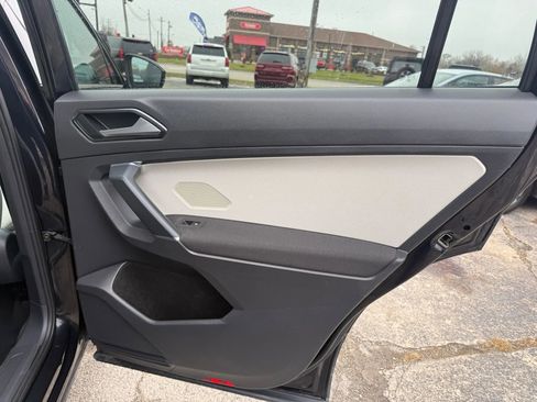 Used 2018 Volkswagen Tiguan S w/ 3rd Row Seat Package image 18