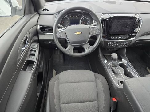 Used 2023 Chevrolet Traverse LT image 19