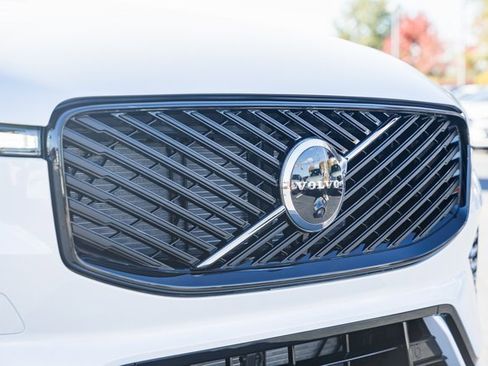 New 2026 Volvo XC60 B5 Ultra w/ Protection Package Premier image 11