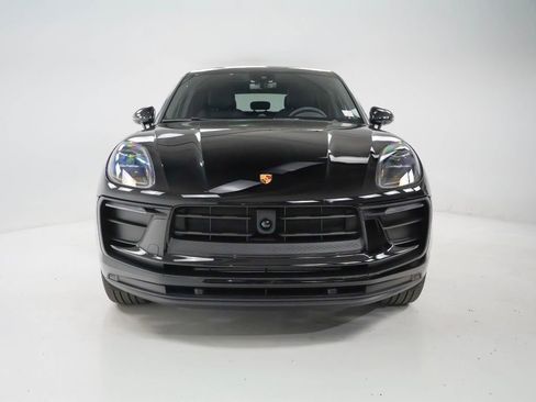 Certified 2026 Porsche Macan image 7