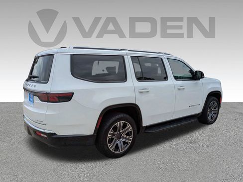 Used 2024 Jeep Wagoneer Series II w/ Flexible Seating Group RWD image 25