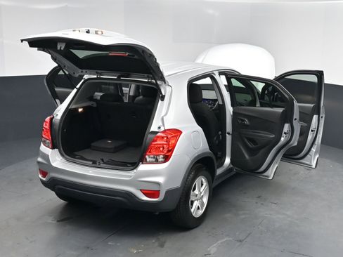 Used 2020 Chevrolet Trax LS w/ Tint and Cruise Package image 17