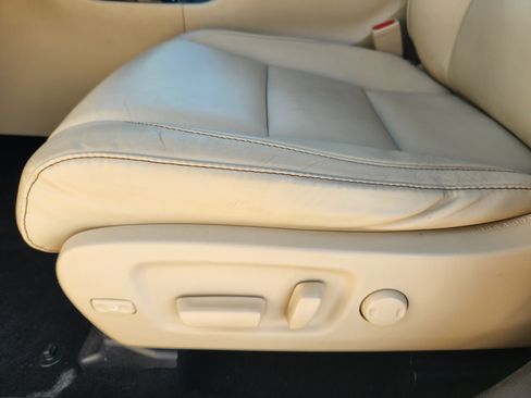 Used 2018 Toyota Highlander XLE image 30