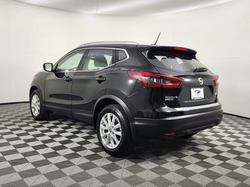 Used 2022 Nissan Rogue Sport SV AWD/4WD image 3