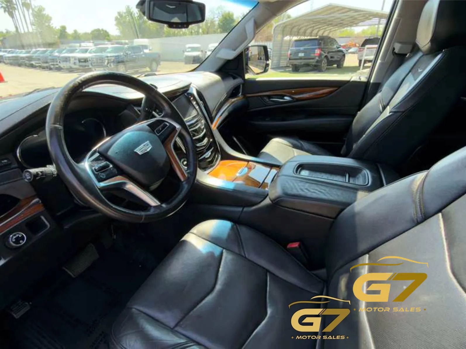 Used 2016 Cadillac Escalade ESV Luxury RWD image 9
