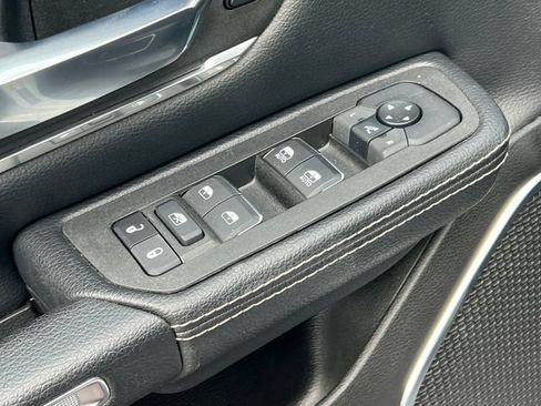 Used 2025 RAM 1500 Laramie w/ Sport Appearance Package AWD/4WD image 19