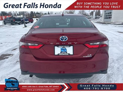 Used 2021 Toyota Camry LE image 6