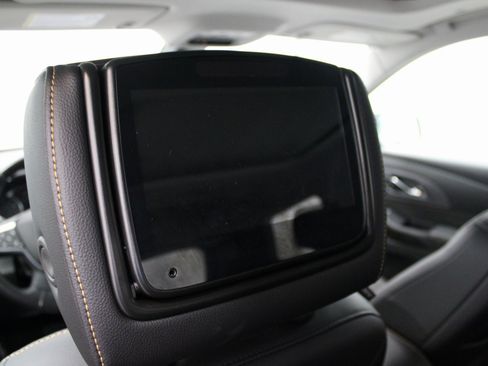 Used 2021 Chevrolet Traverse Premier w/ LPO, Cargo Package image 19