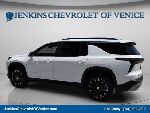 New 2026 Chevrolet Traverse LT w/ Sun and Wheel Package FWD image 8
