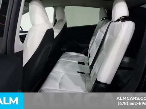 Used 2024 Tesla Model Y Long Range AWD/4WD image 20
