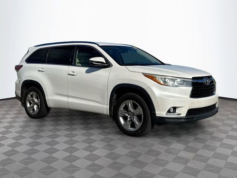 Used 2016 Toyota Highlander Limited Platinum image 3
